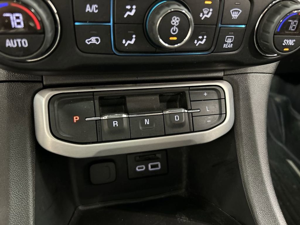 2022 GMC Acadia SLE - Photo 17