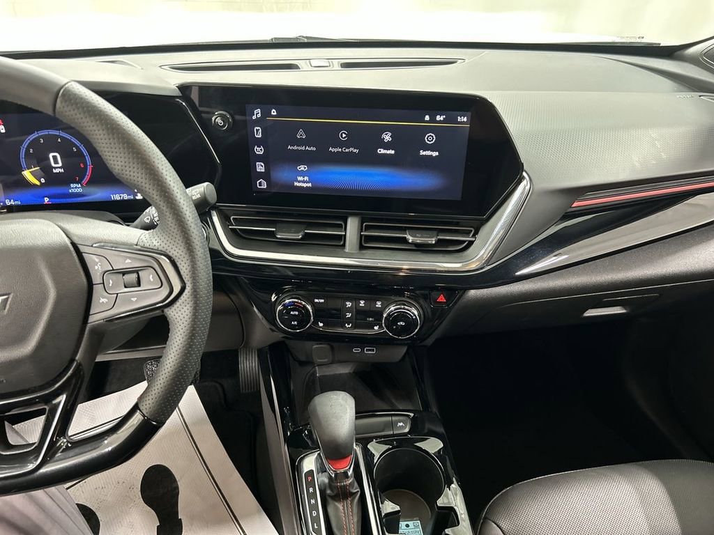 2025 Chevrolet Trax RS - Photo 18