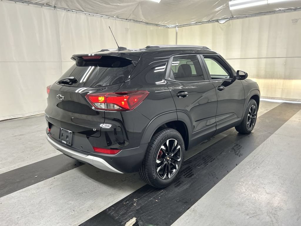 2021 Chevrolet Trailblazer LT - Photo 2