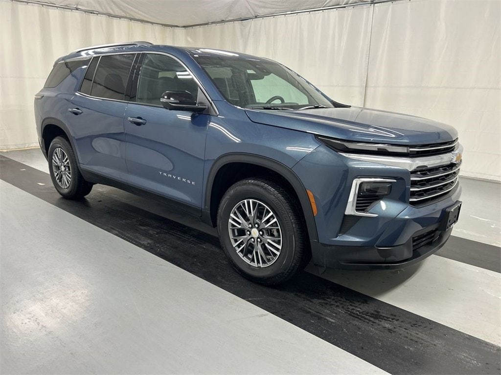 New 2026 Chevrolet Traverse LT SUV