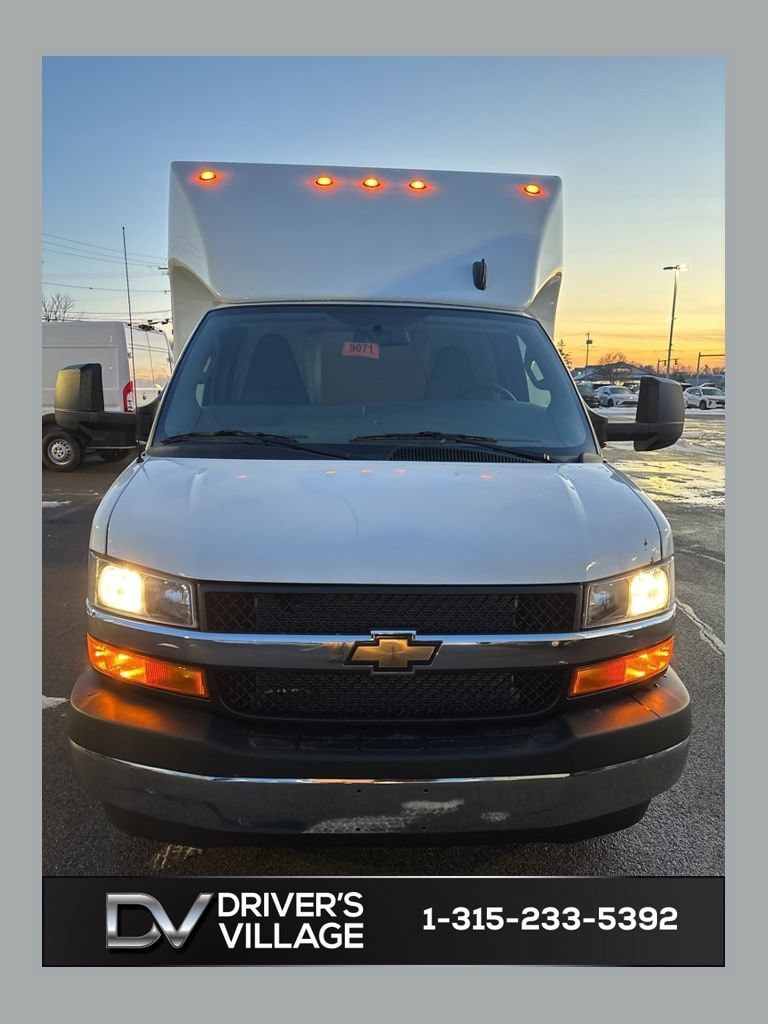 2025 Chevrolet Express Cutaway