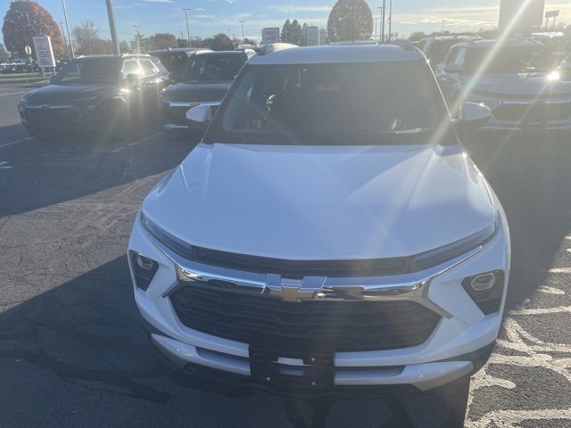 2026 Chevrolet Trailblazer LT photo 2