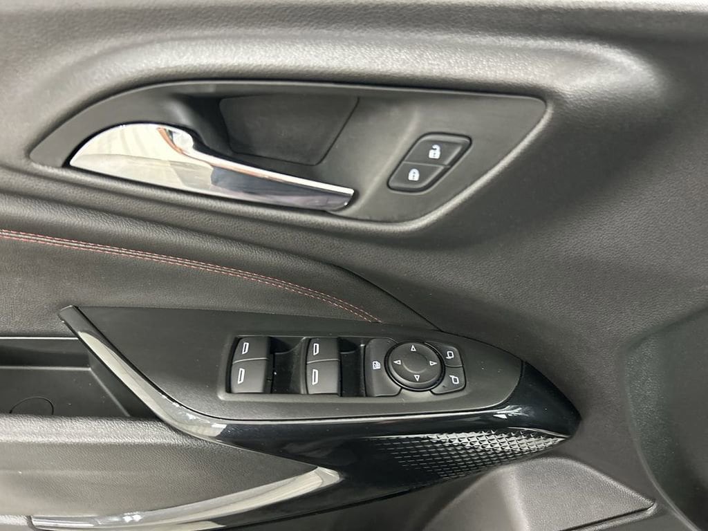 2025 Chevrolet Trax RS - Photo 11