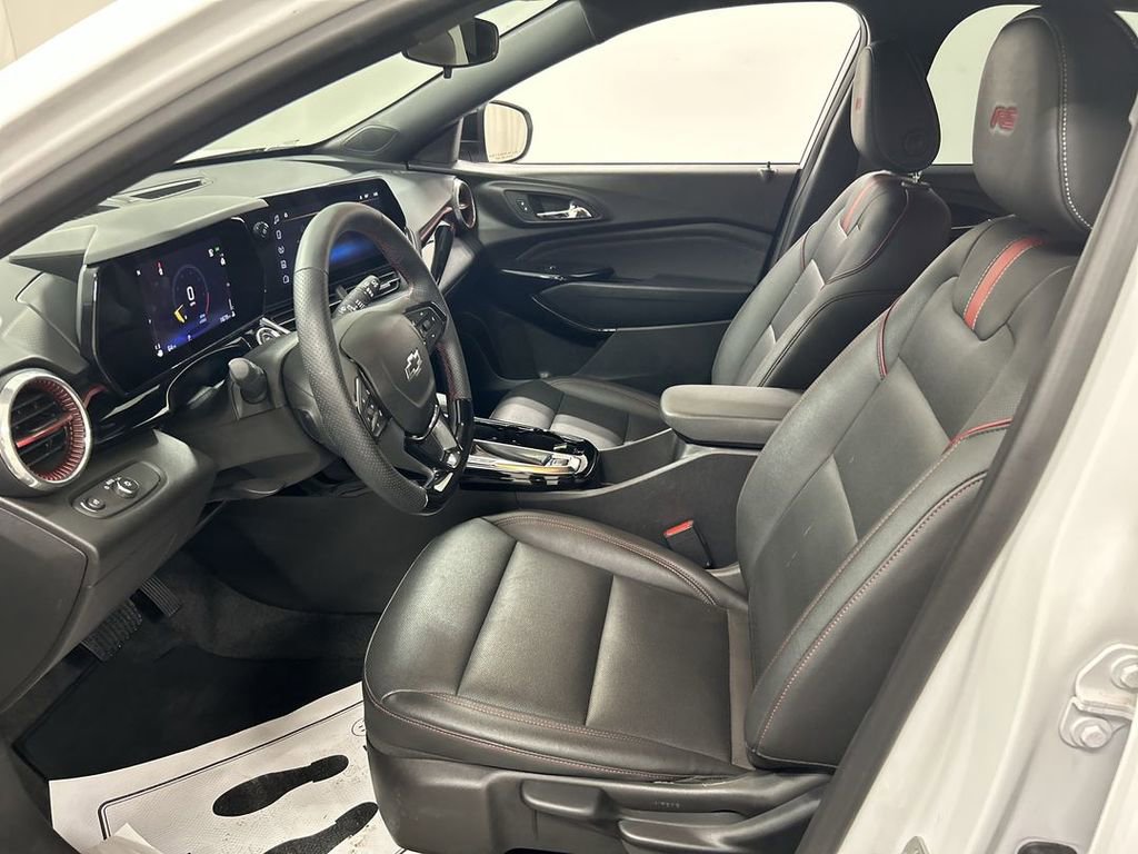 2025 Chevrolet Trax RS - Photo 9