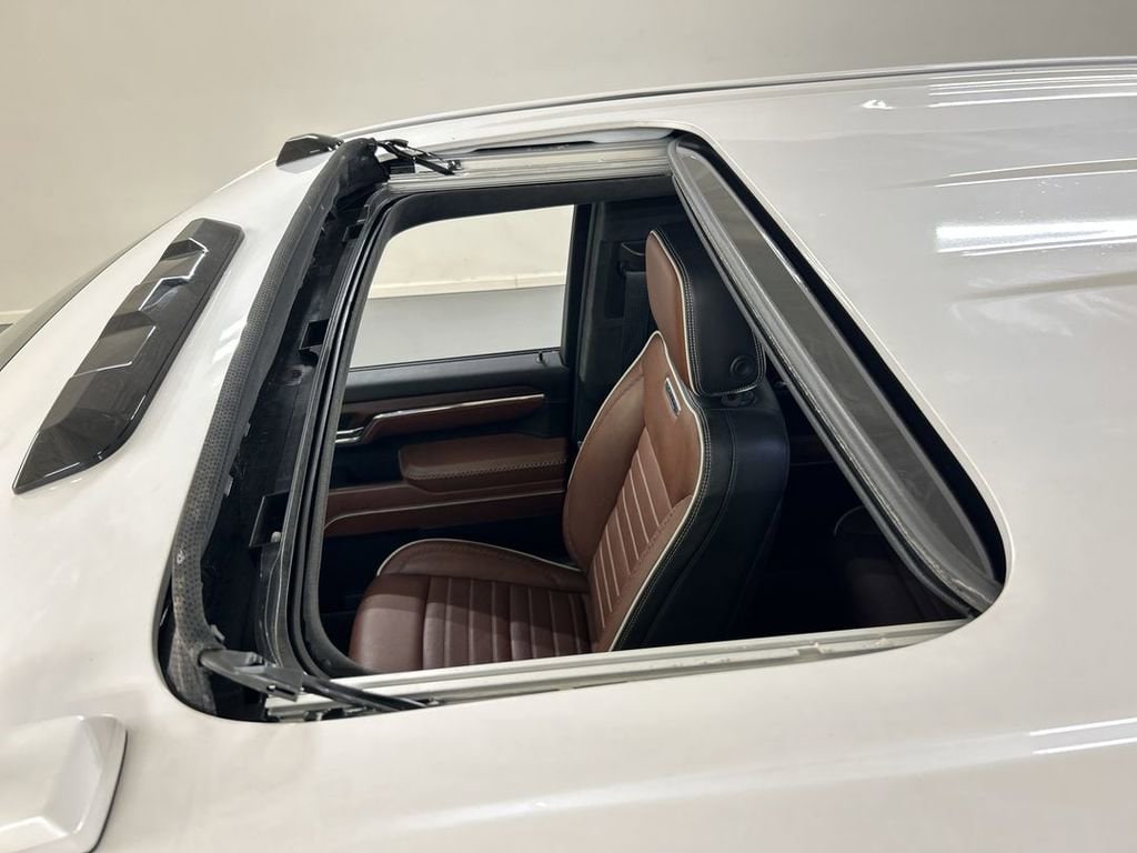 2024 GMC Sierra 3500HD Denali Ultimate - Photo 19