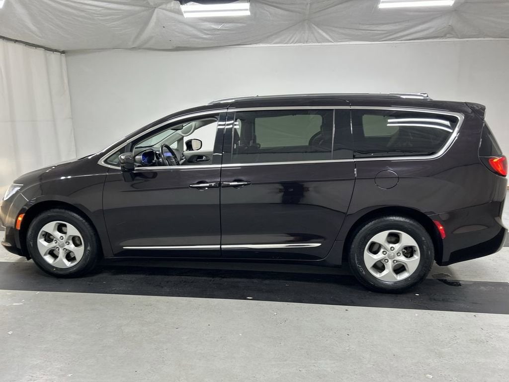 2017 Chrysler Pacifica Touring-L Plus - Photo 6