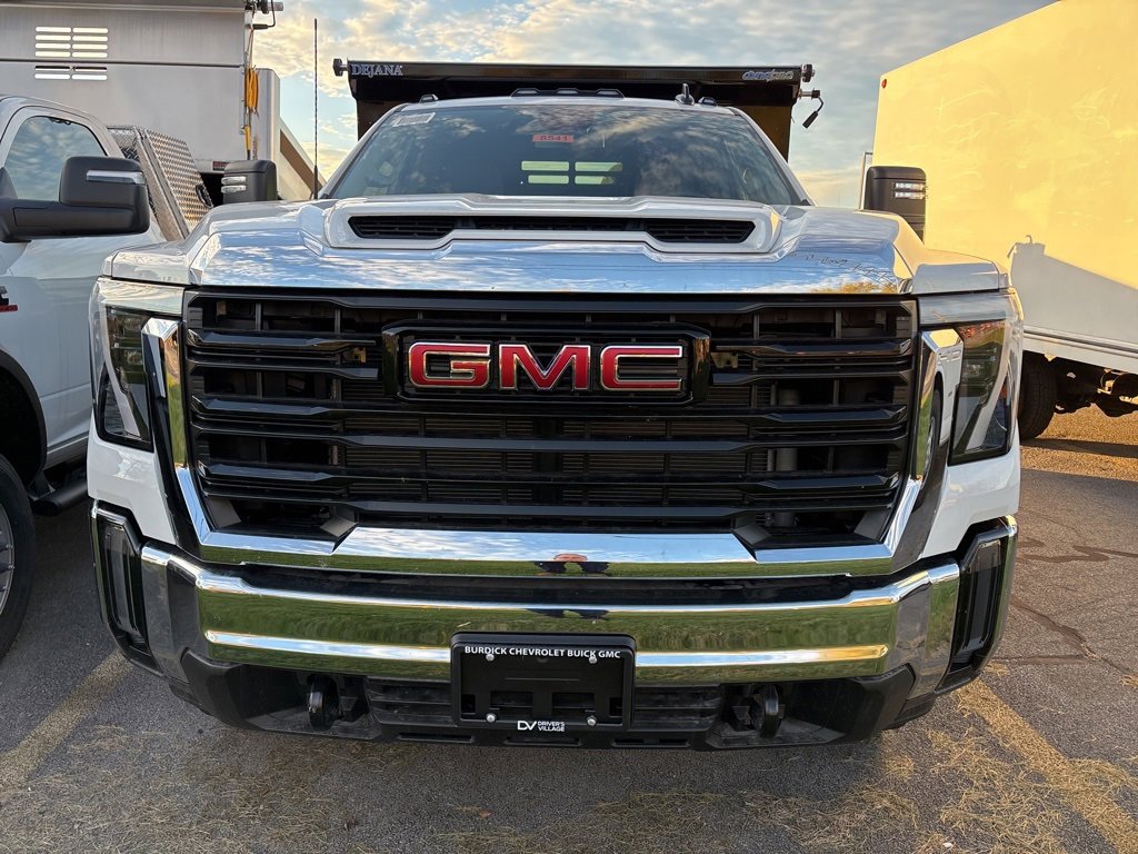 2025 Gmc Sierra 3500 HD Pro photo 2