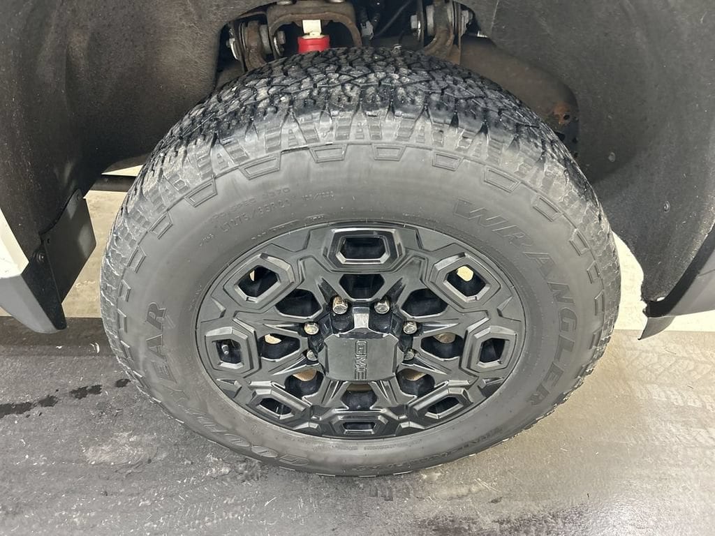 2024 GMC Sierra 3500HD Denali Ultimate - Photo 8