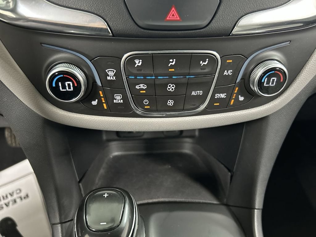 2018 Chevrolet Equinox LT - Photo 16