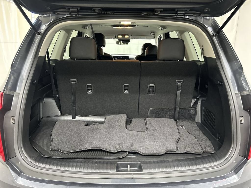 2023 Kia Telluride S - Photo 23