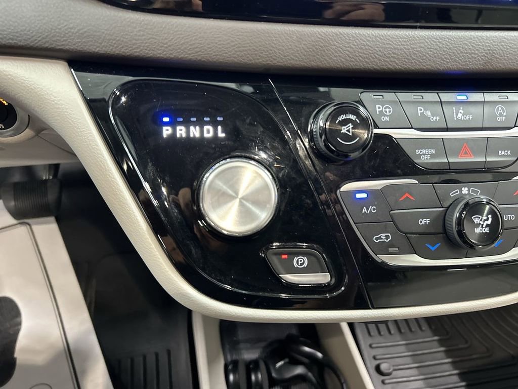 2017 Chrysler Pacifica Touring-L Plus - Photo 17