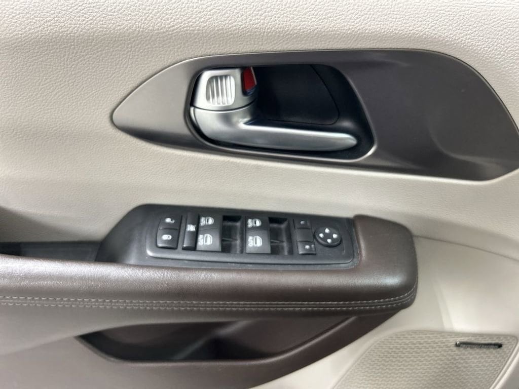 2017 Chrysler Pacifica Touring-L Plus - Photo 11