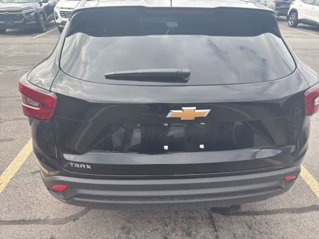 New 2026 Chevrolet Trax LS SUV