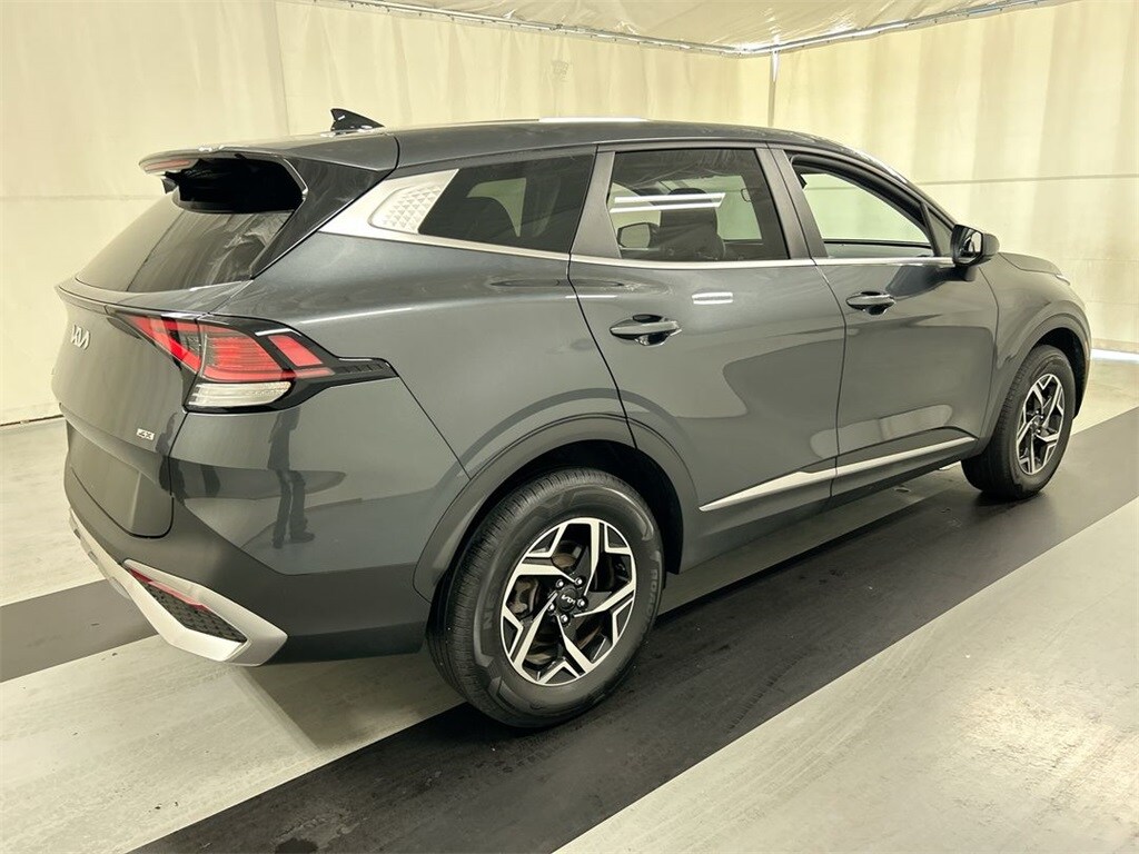 2023 Kia Sportage LX photo 2