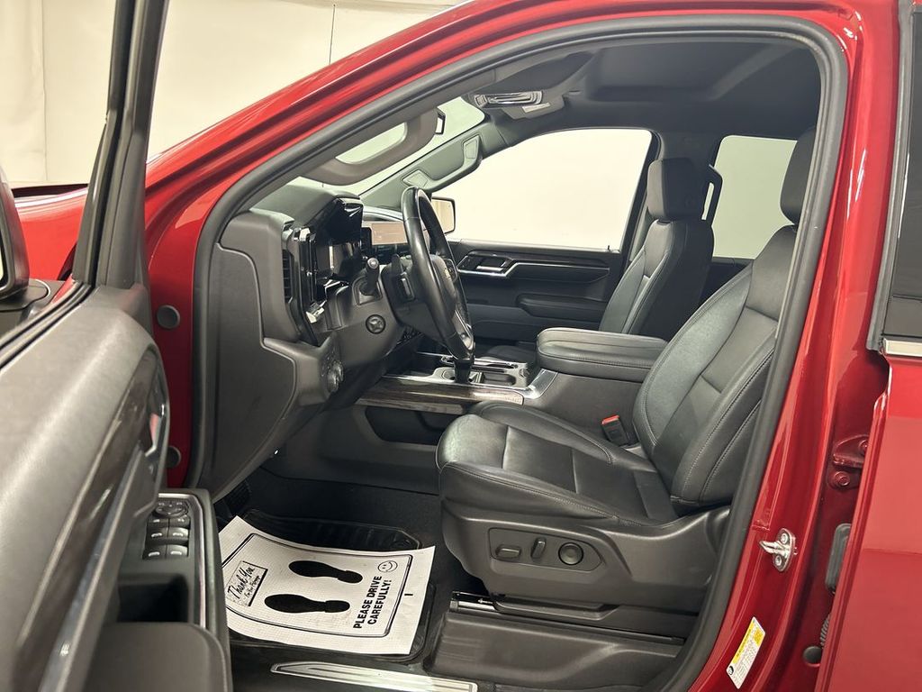 2024 Chevrolet Silverado 1500 LTZ - Photo 9