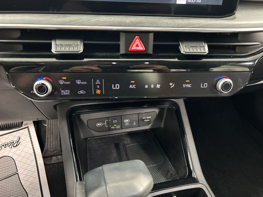 2025 Kia K5 EX - Photo 17