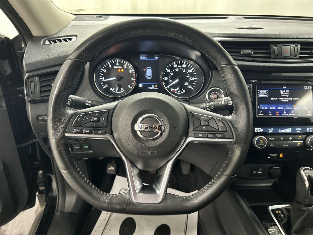 2019 Nissan Rogue SV - Photo 12