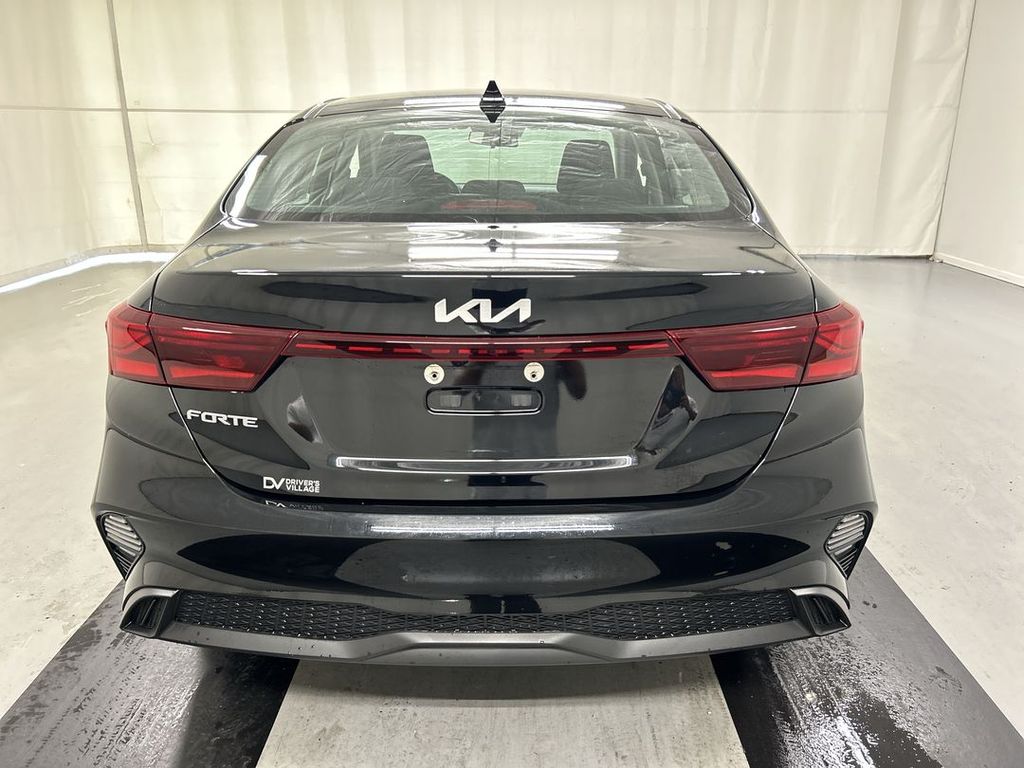 2023 Kia Forte LXS - Photo 20