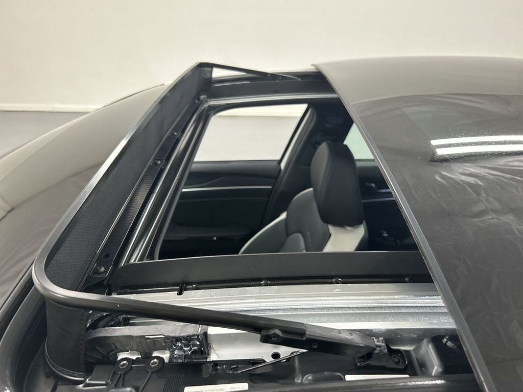 2026 Kia K5 GT-Line - Photo 8