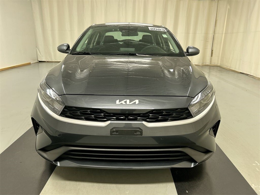 2023 Kia Forte LXS photo 3