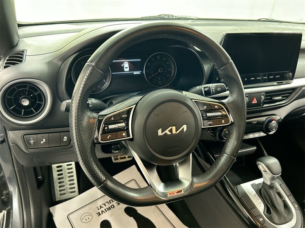 2023 Kia Forte GT-Line photo 4