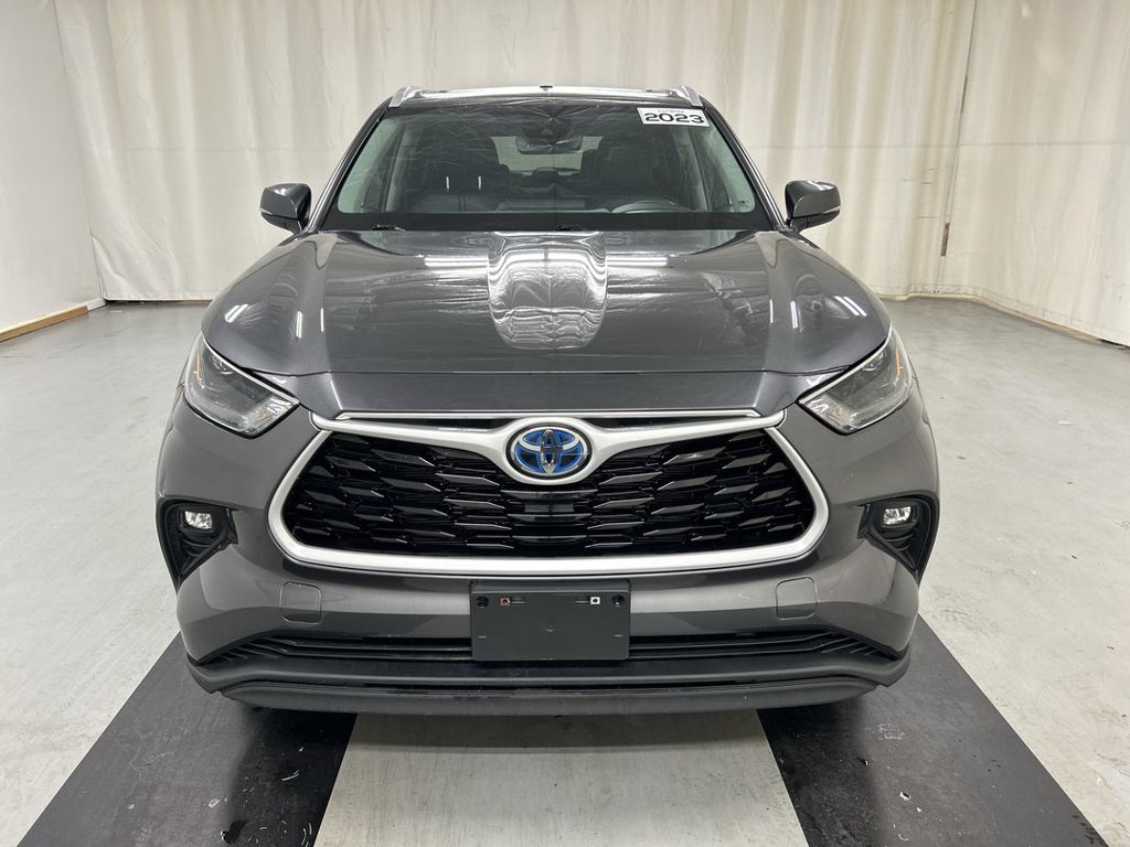 Used 2023 Toyota Highlander Hybrid XLE SUV