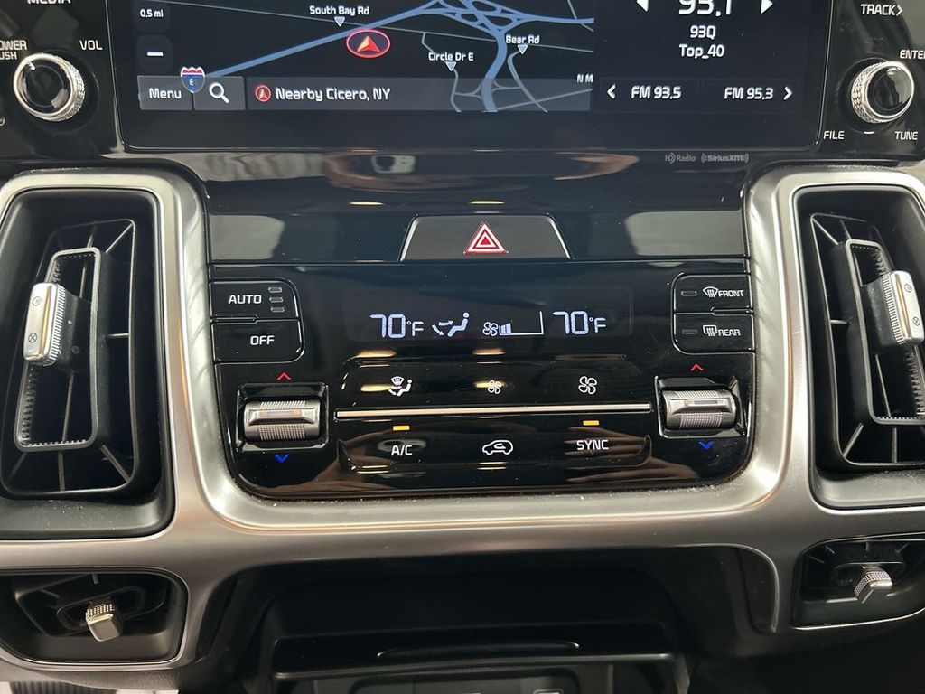 2022 Kia Sorento X-Line S - Photo 17