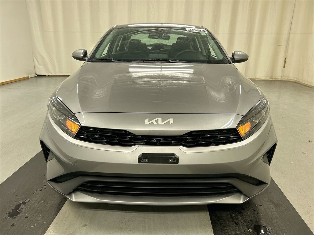 2024 Kia Forte LXS photo 3