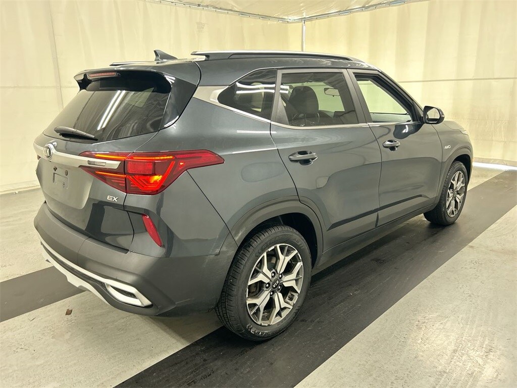 2021 Kia Seltos EX photo 2