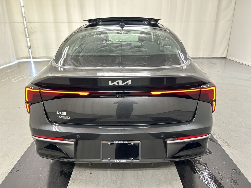 2025 Kia K5 EX - Photo 22