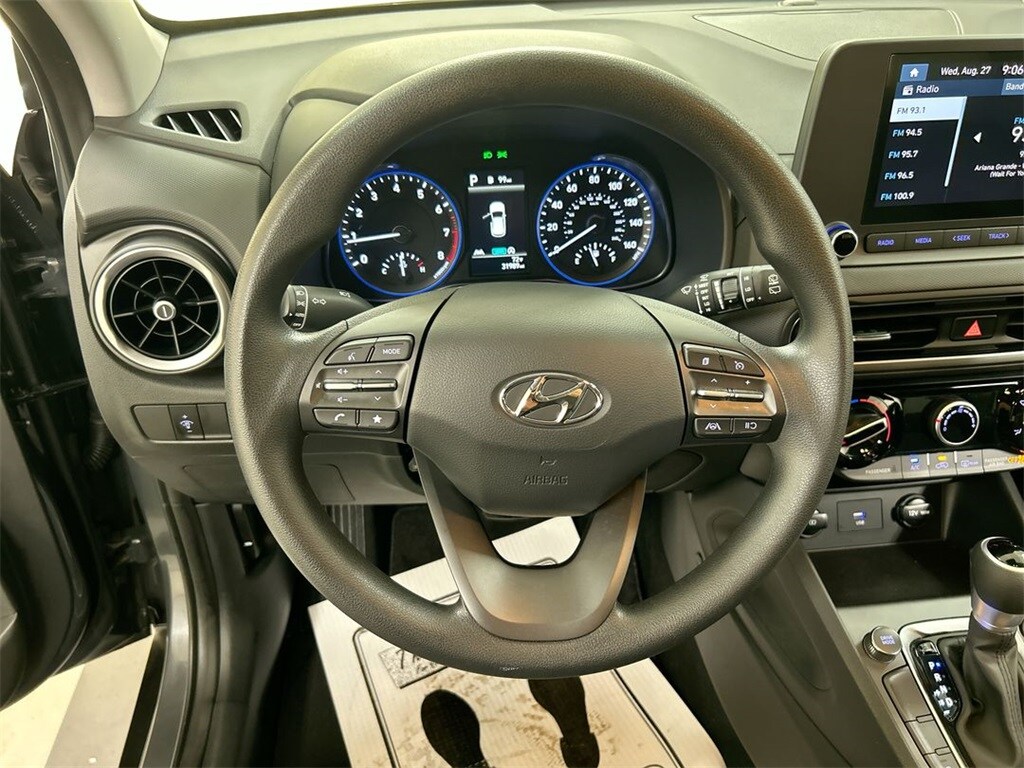 2023 Hyundai Kona SEL photo 4