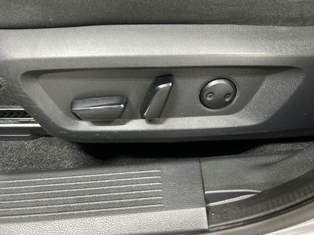 2021 Nissan Rogue SV - Photo 10