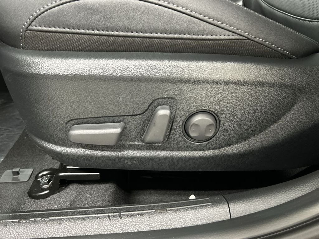 2026 Kia Seltos EX - Photo 12