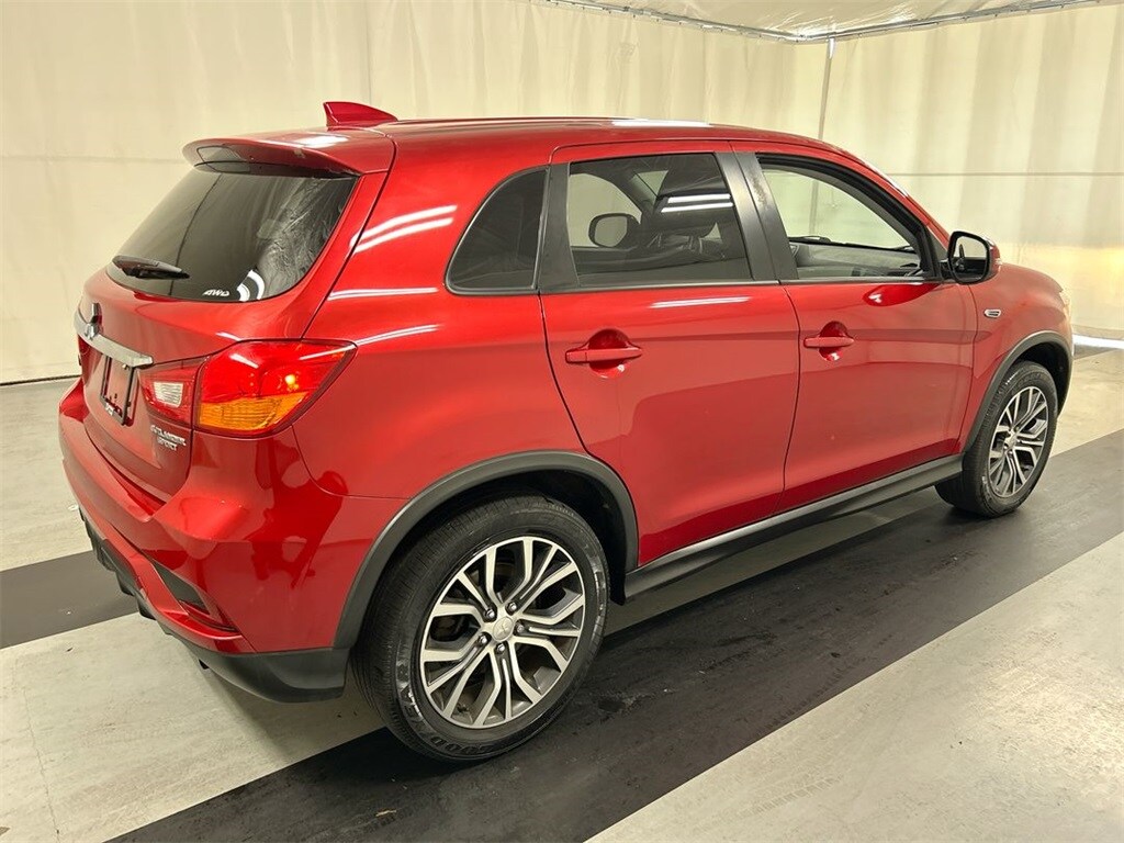 2019 Mitsubishi Outlander Sport ES photo 2