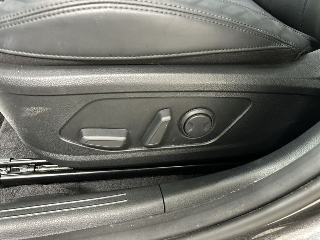 2025 Kia K5 EX - Photo 10
