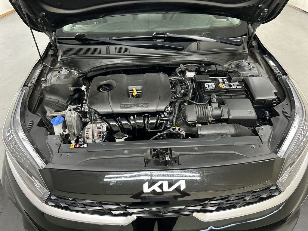 2023 Kia Forte LXS - Photo 23