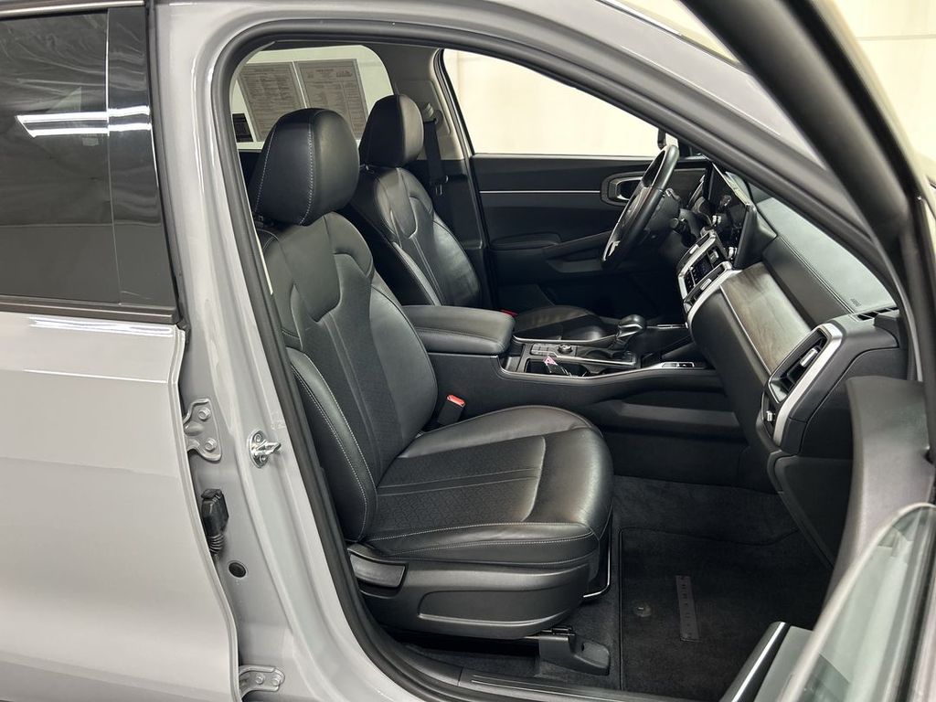 2022 Kia Sorento X-Line S - Photo 24