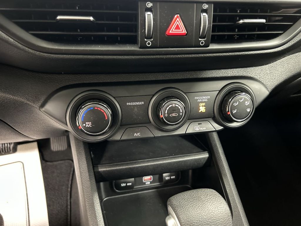 2023 Kia Forte LXS - Photo 16