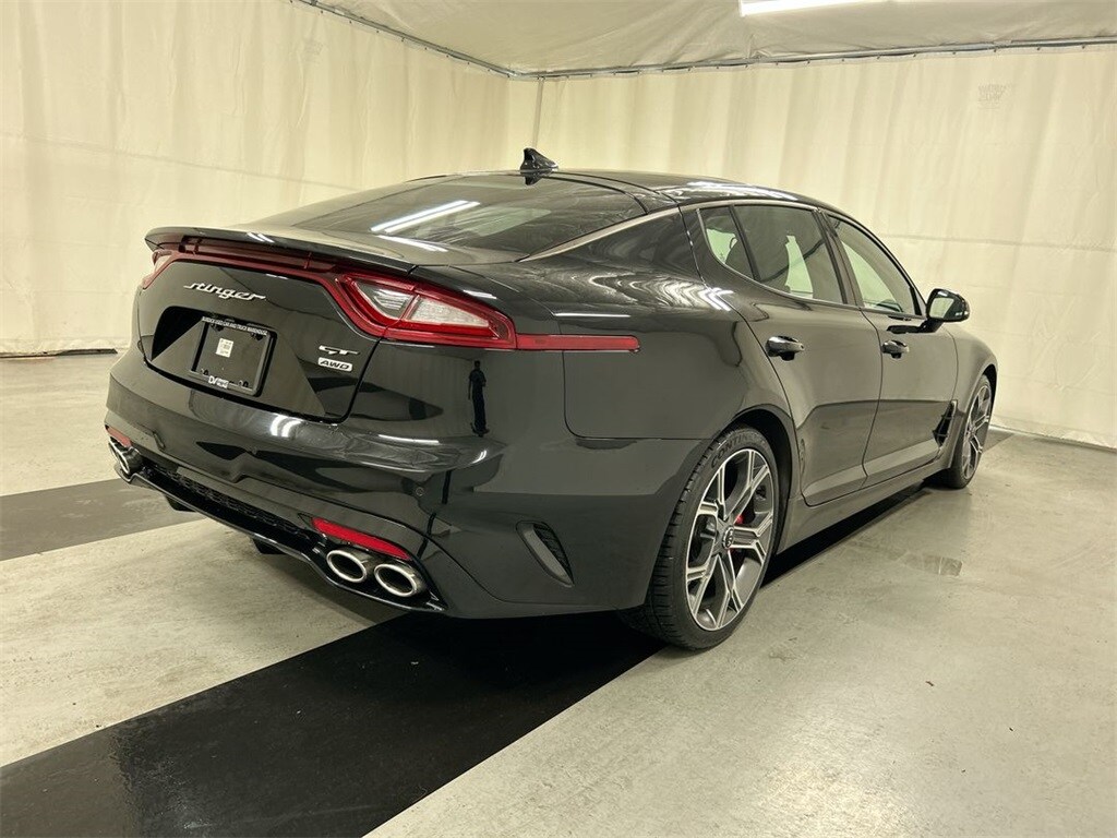2021 Kia Stinger GT2 photo 2