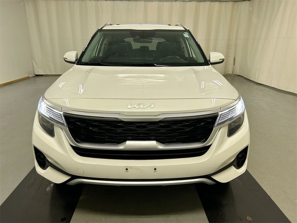 2023 Kia Seltos EX photo 3