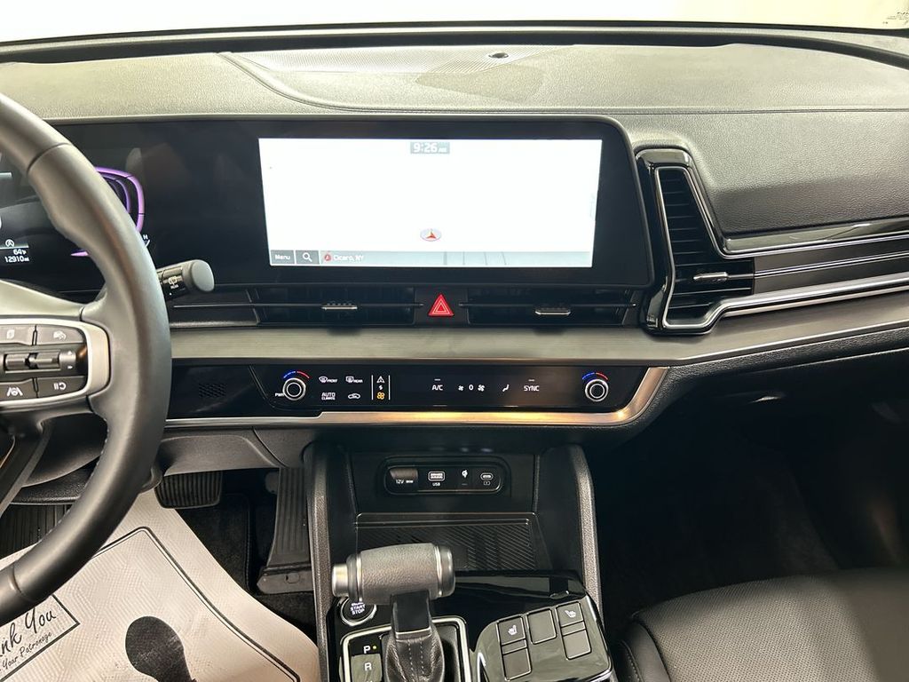 2025 Kia Sportage EX - Photo 19