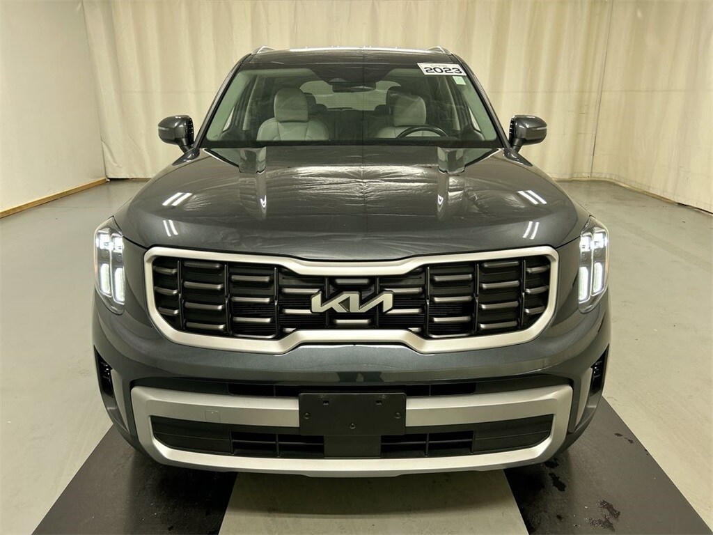 2023 Kia Telluride S photo 2