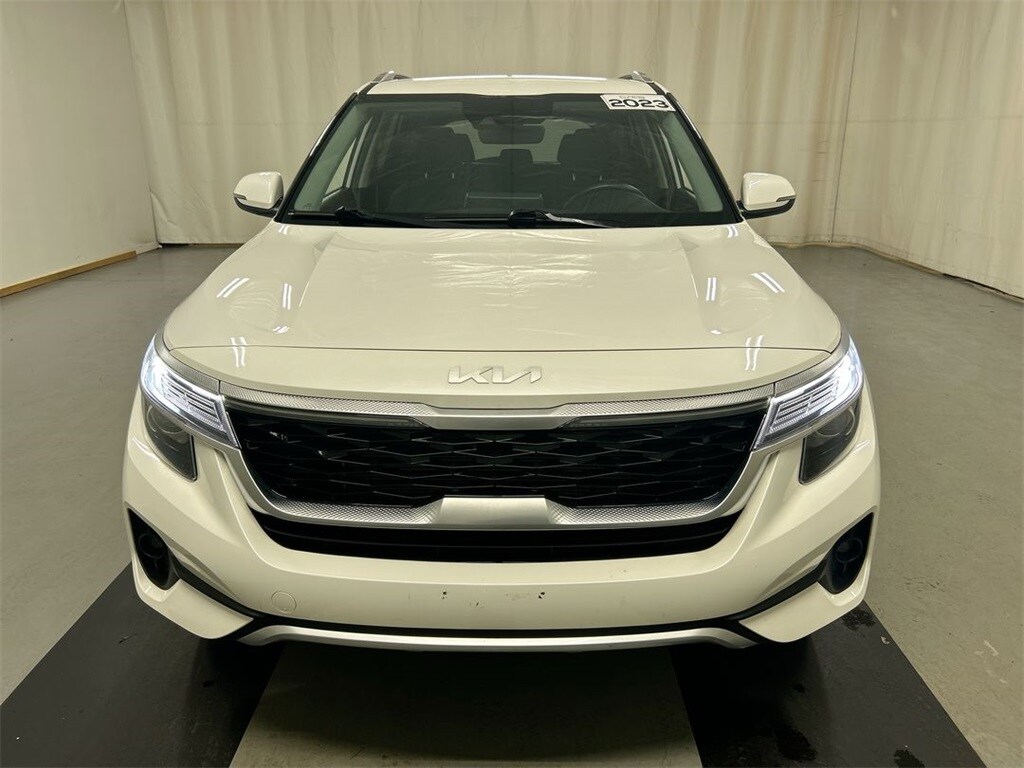 2023 Kia Seltos S photo 3