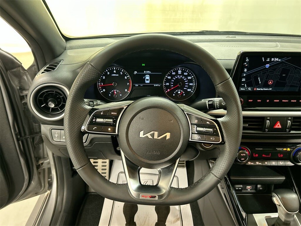 2023 Kia Forte GT-Line photo 4