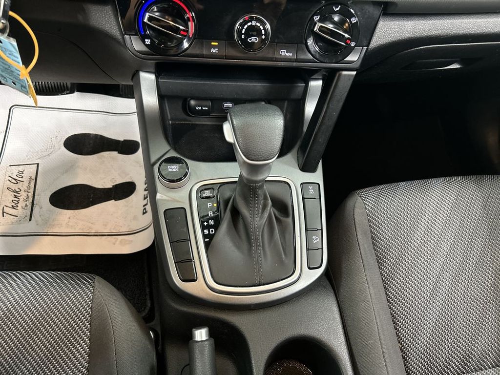 2024 Kia Seltos LX - Photo 17