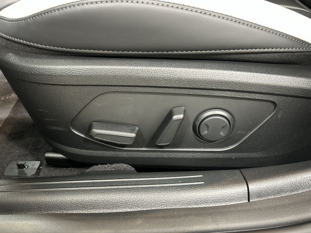 2026 Kia K5 GT-Line - Photo 12