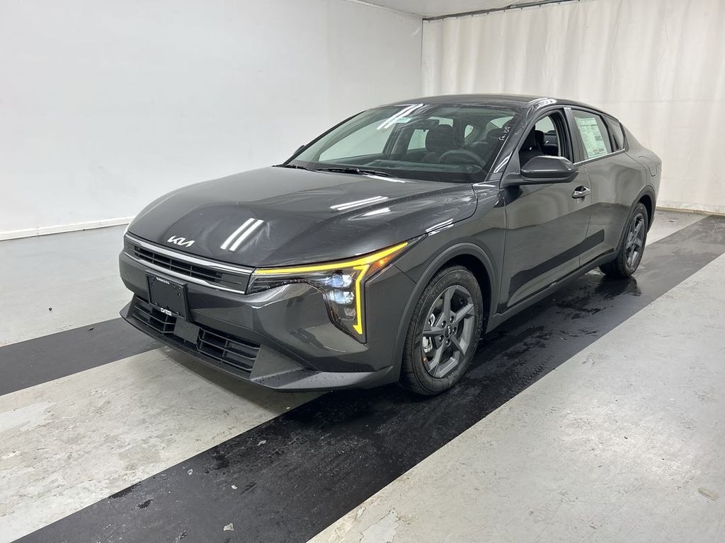 New 2026 Kia K4 LXS Sedan