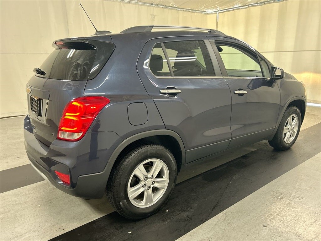 2018 Chevrolet Trax LT photo 2