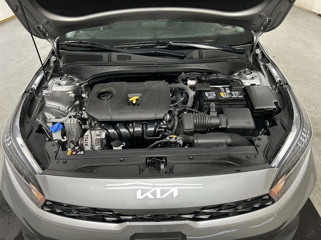2023 Kia Forte LXS - Photo 23