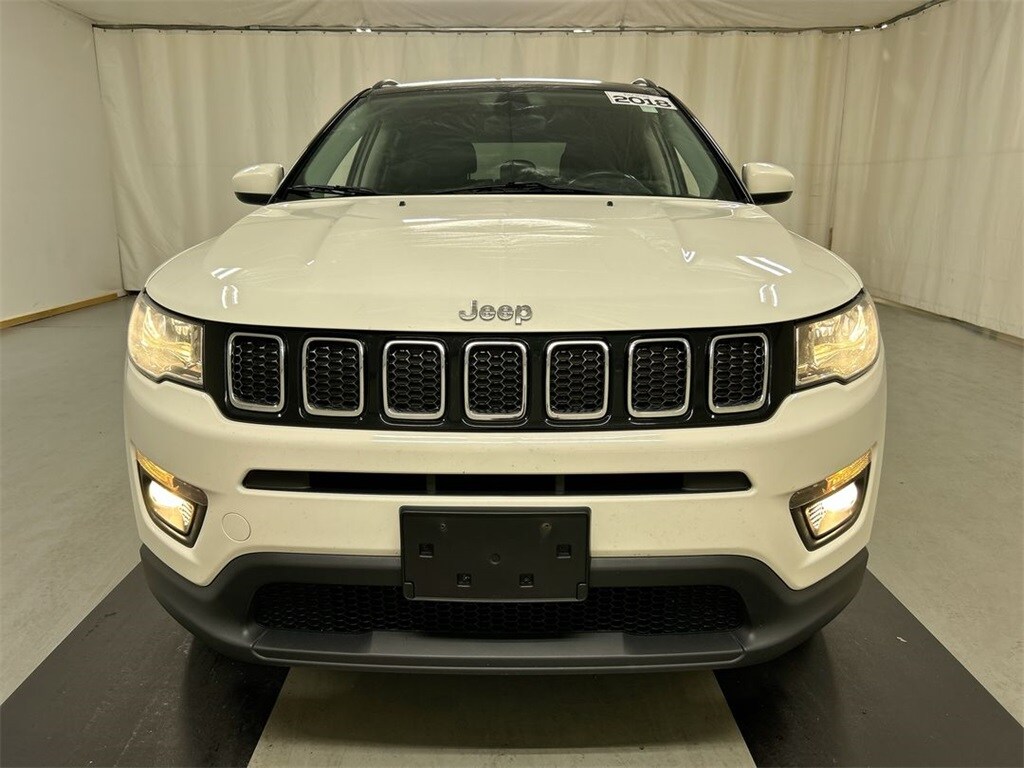 2018 Jeep Compass Latitude photo 3